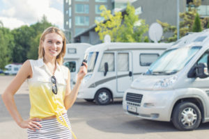 Tjej vill köpa husbil i stockholm